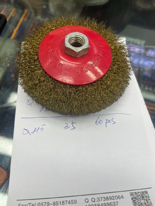 Щетка-крацовка для УШМ "тарелка" волнистая проволока 115мм присоединительная гайка М14