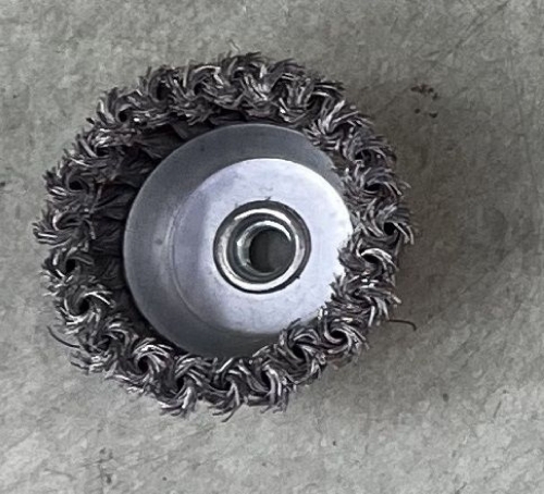 Щетка-крацовка для УШМ "чашка" крученая проволока 65мм присоединительная гайка М14