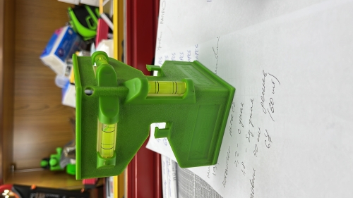 Уровень пластмассовый, 3 глазка, многофункциональный