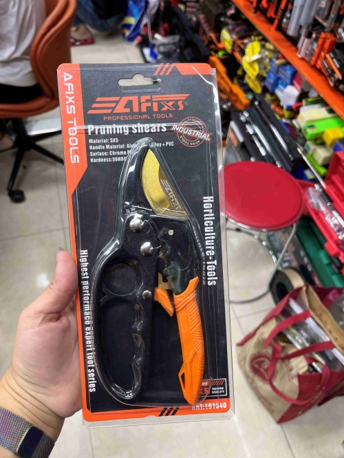 Секатор Afixs с храповым механизмом