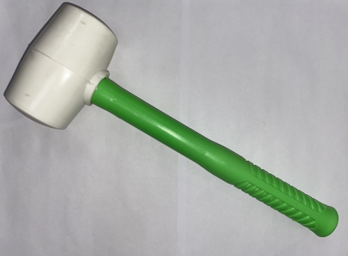Киянка из белой резины пластмассовая рукоятка 680г