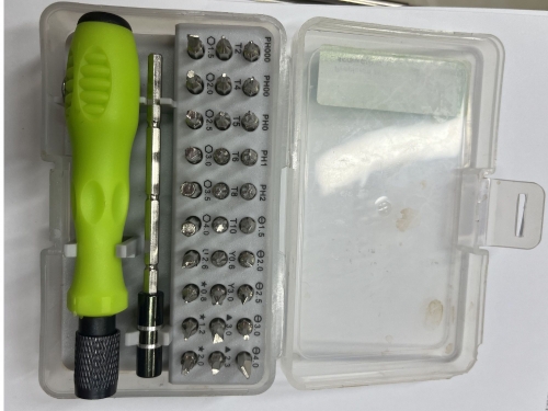 Отвертка с набором бит 32 предмета