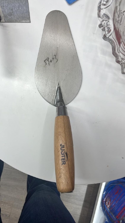 Кельма овал с деревянной ручкой 180мм