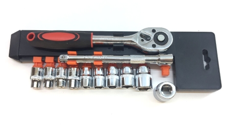 Набор торцовых головок с трещоткой и удлинителем 12предметов